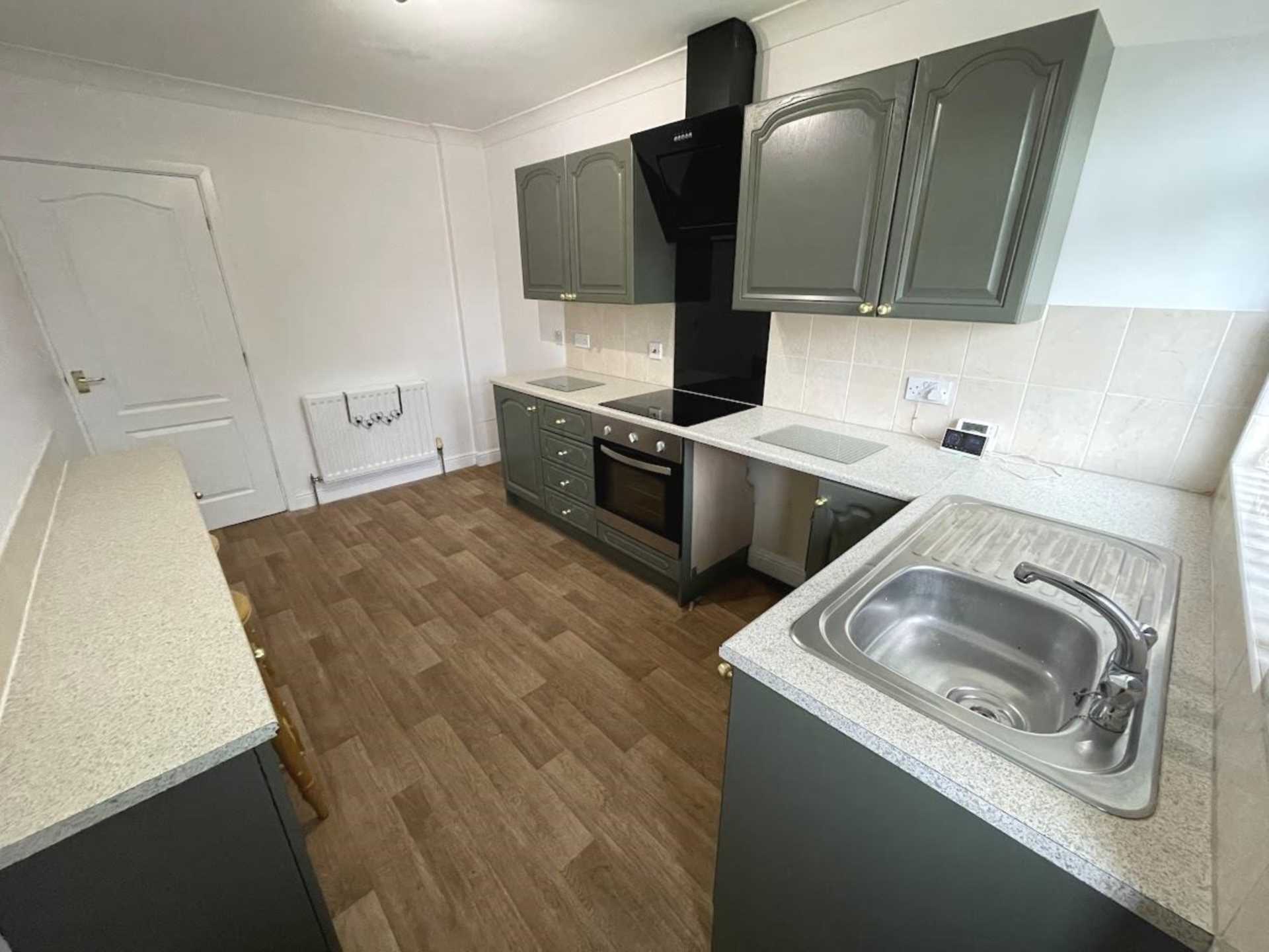 Angela Avenue, Royton, Image 2