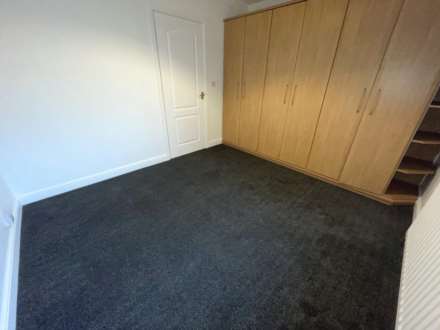 Angela Avenue, Royton, Image 12