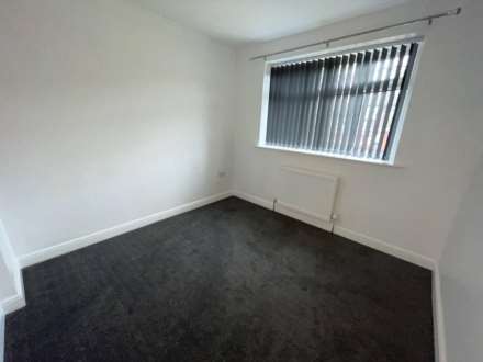 Angela Avenue, Royton, Image 13