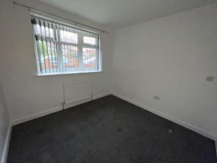 Angela Avenue, Royton, Image 14