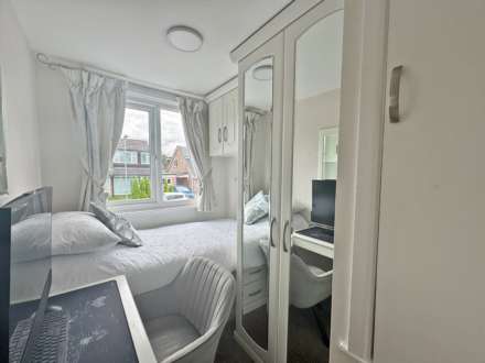 Cornish Way, Royton,Heyside, Image 10