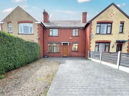 Moor Street, Shaw