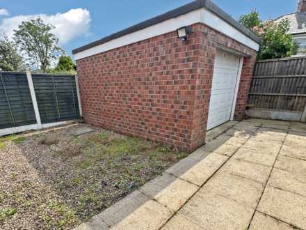 Moor Street, Shaw, Image 12