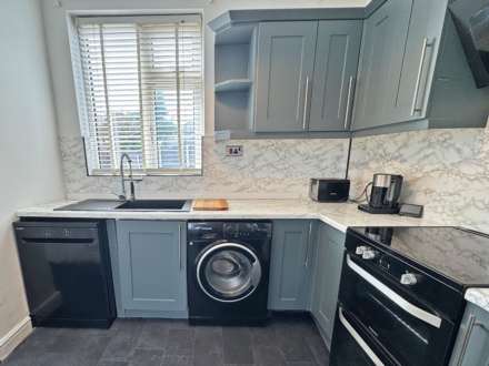 Moor Street, Shaw, Image 5