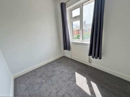Moor Street, Shaw, Image 8