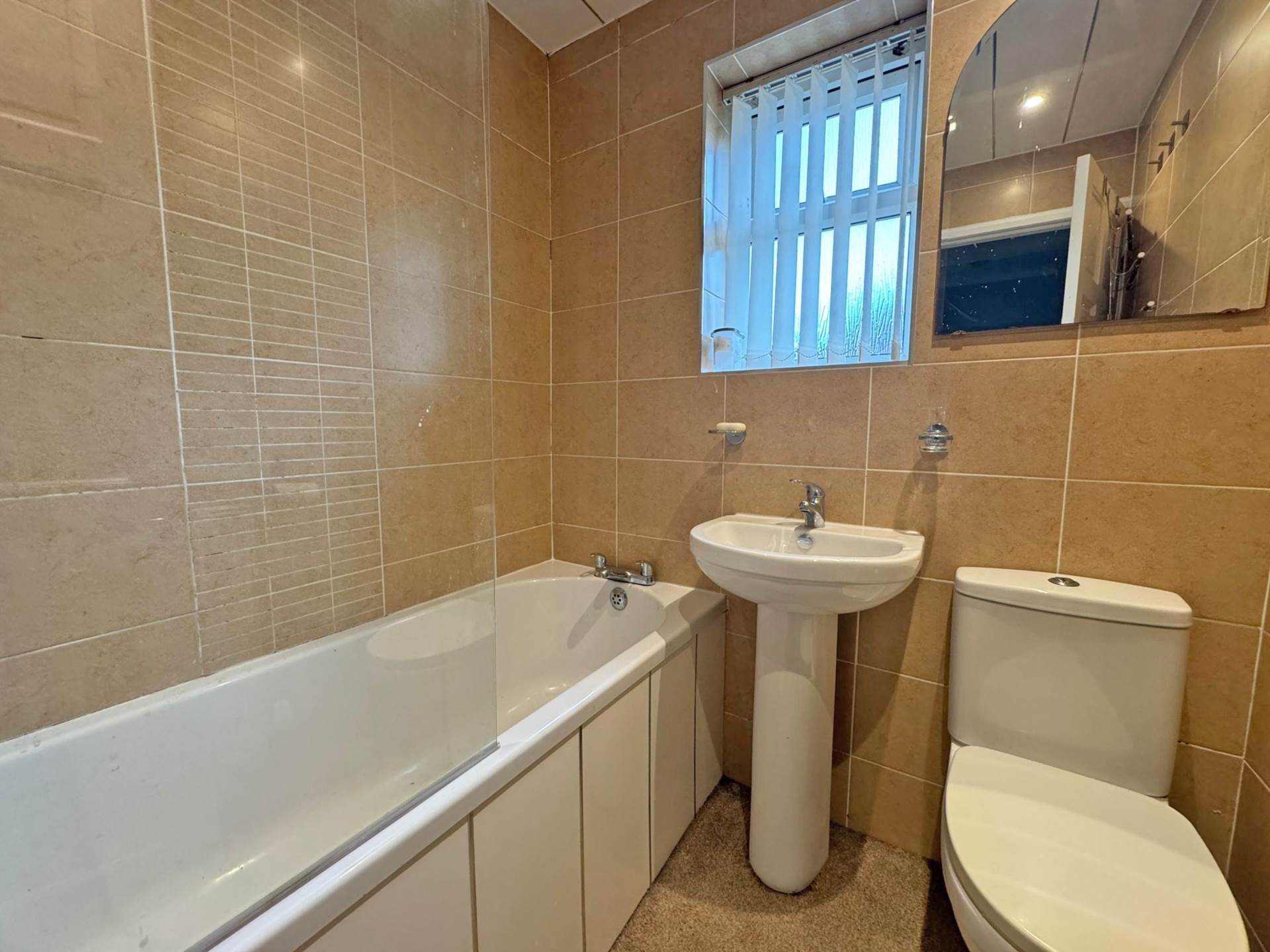 Oldham Road, Royton, Image 12