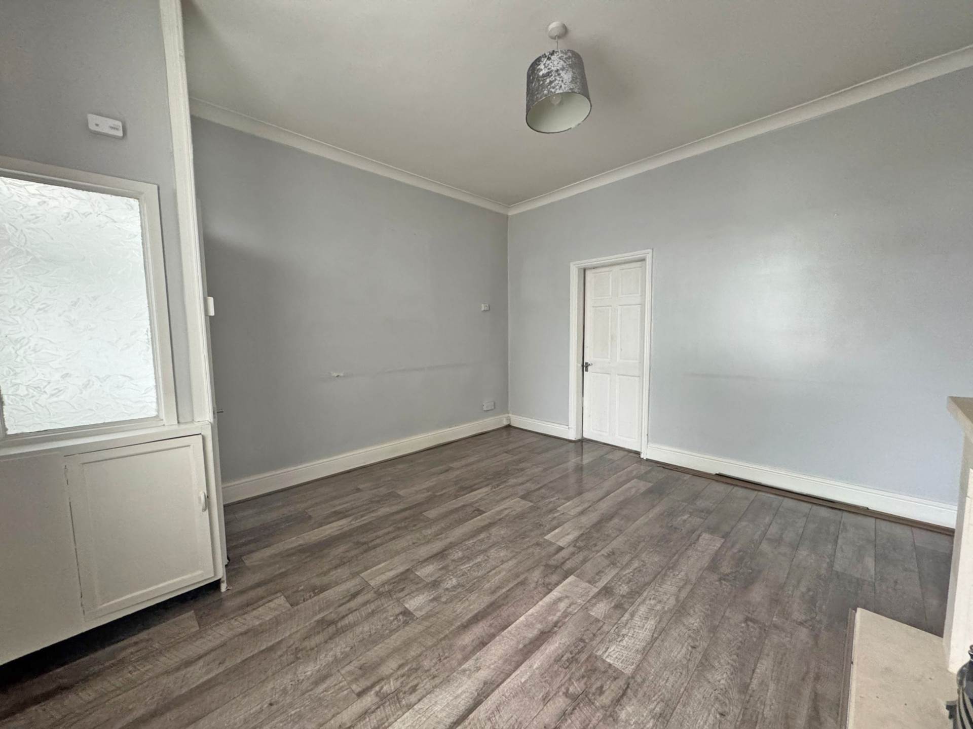 Oldham Road, Royton, Image 2