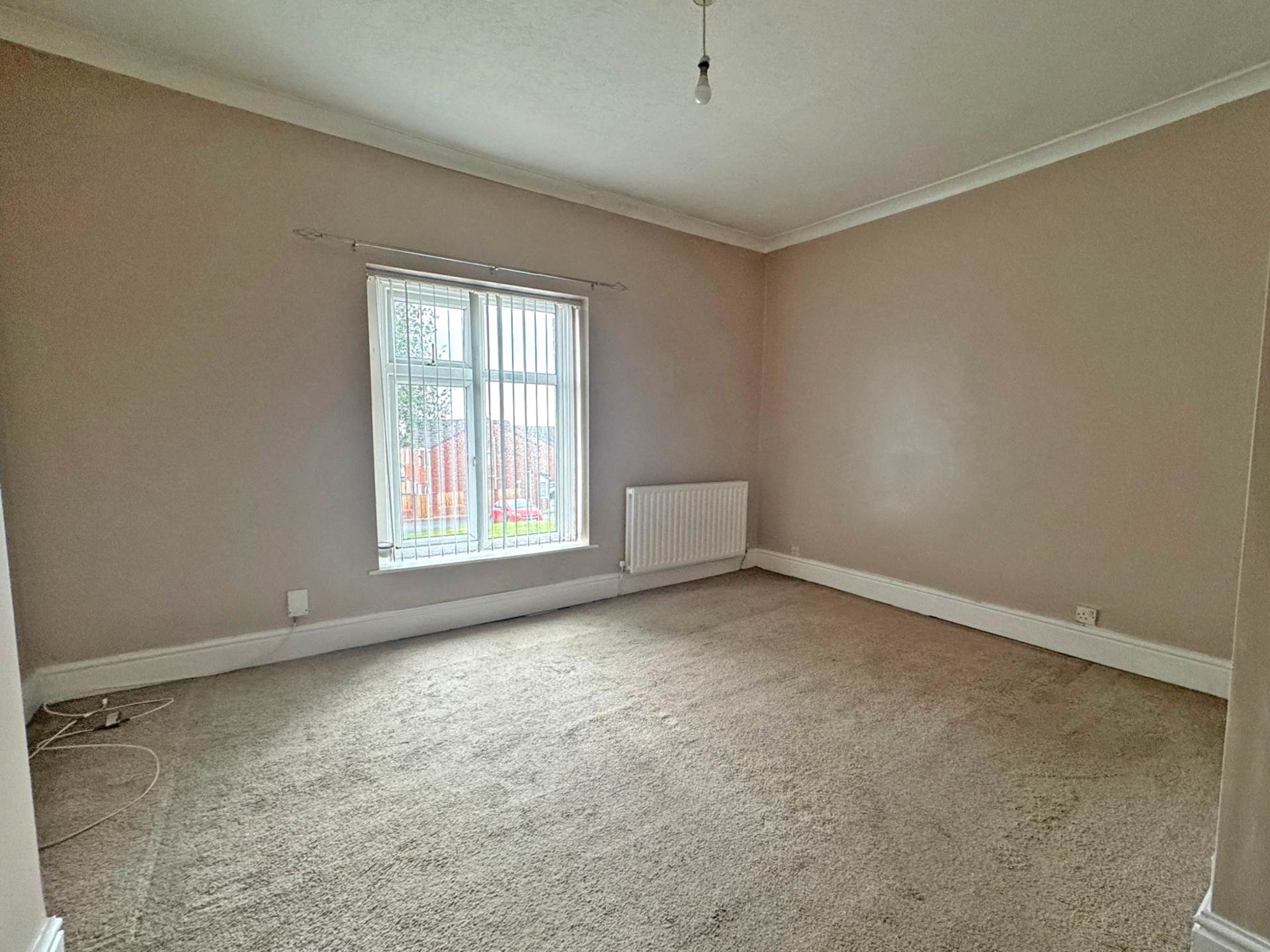 Oldham Road, Royton, Image 8