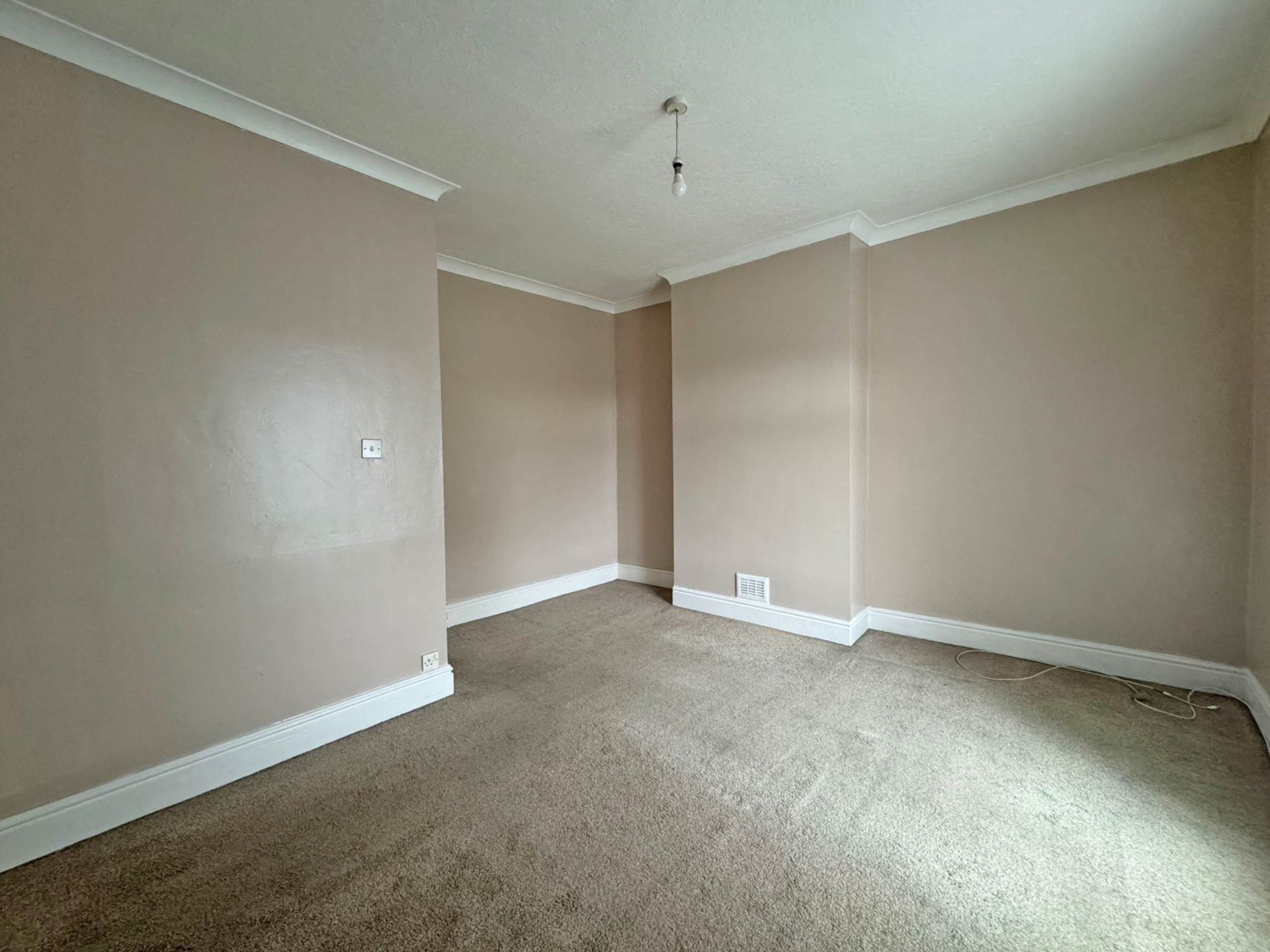 Oldham Road, Royton, Image 9