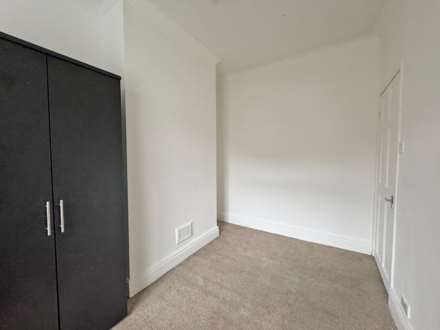 Oldham Road, Royton, Image 11