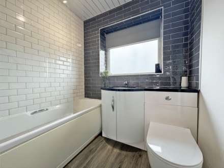 Camberwell Way, Royton, Oldham, Image 13