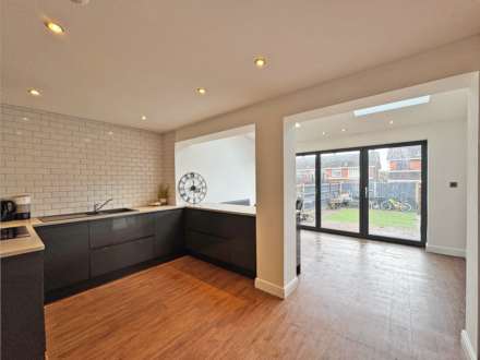 Camberwell Way, Royton, Oldham, Image 4