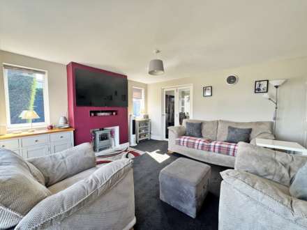 Coverdale Avenue, Royton, Image 4