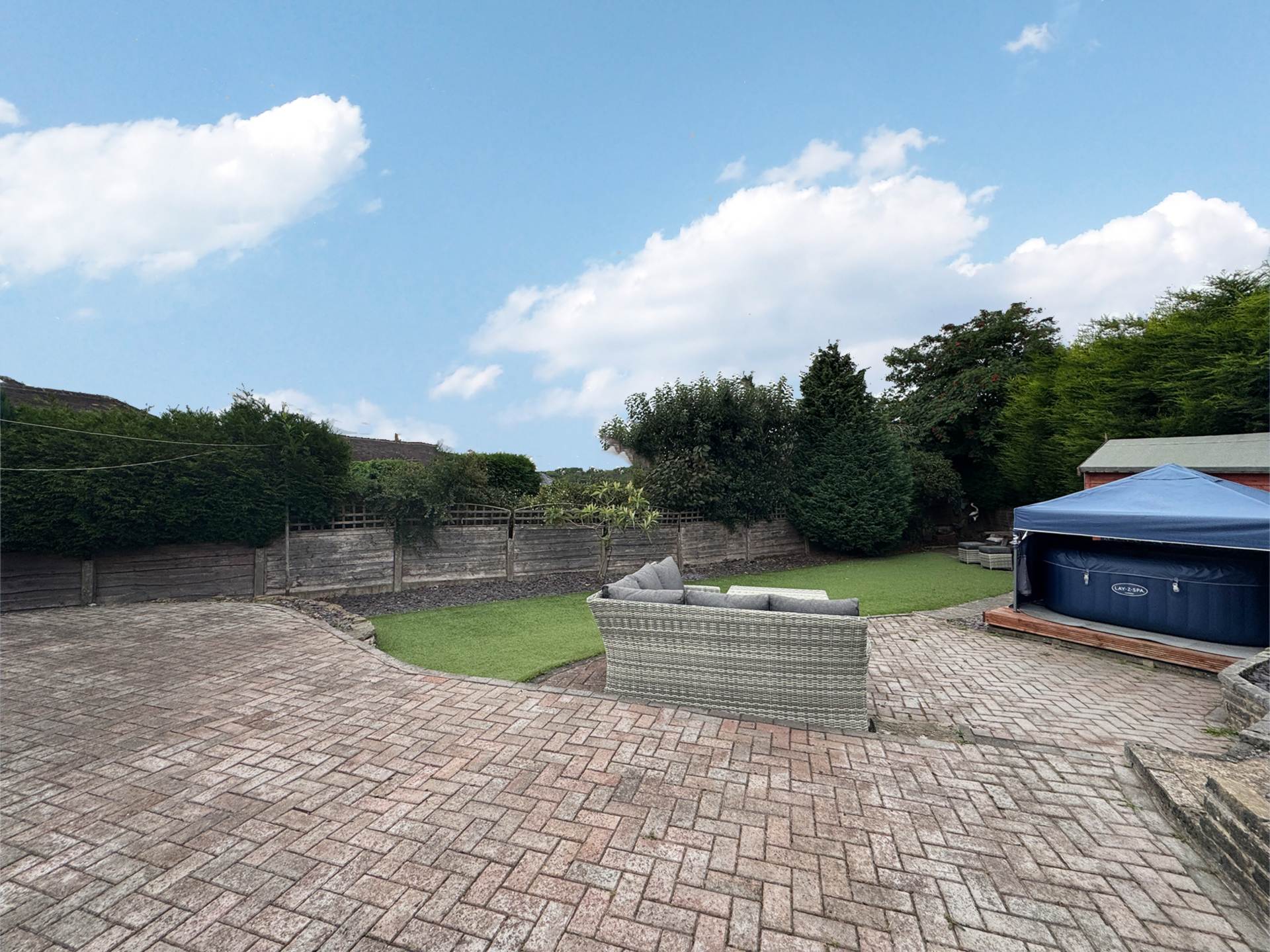 Clevelands Close, High Crompton, Shaw, Image 17