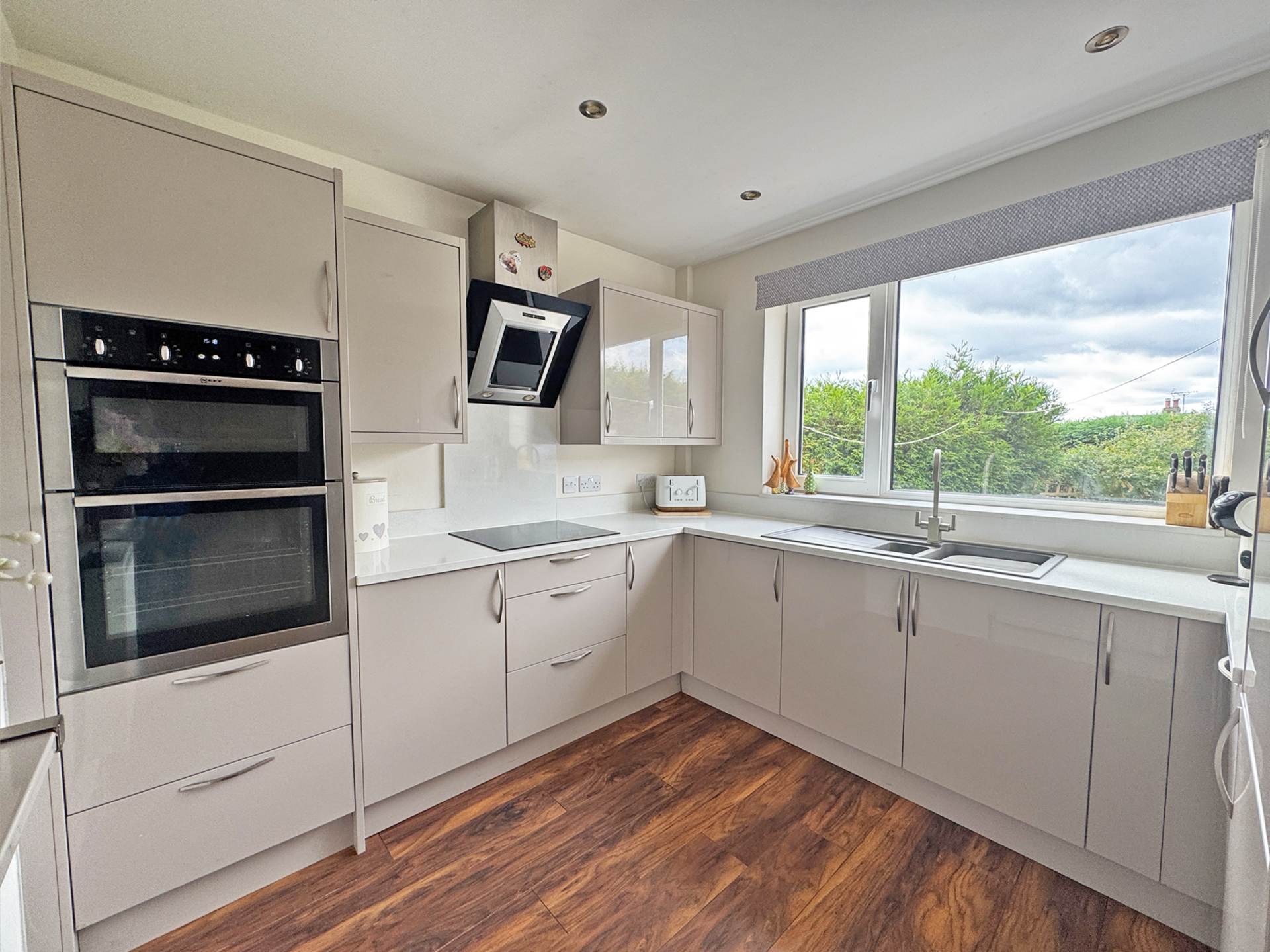 Clevelands Close, High Crompton, Shaw, Image 4