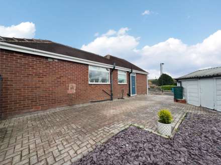 Clevelands Close, High Crompton, Shaw, Image 16