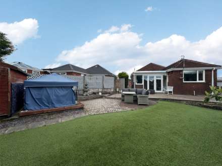 Clevelands Close, High Crompton, Shaw, Image 19