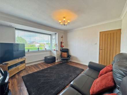 Clevelands Close, High Crompton, Shaw, Image 2