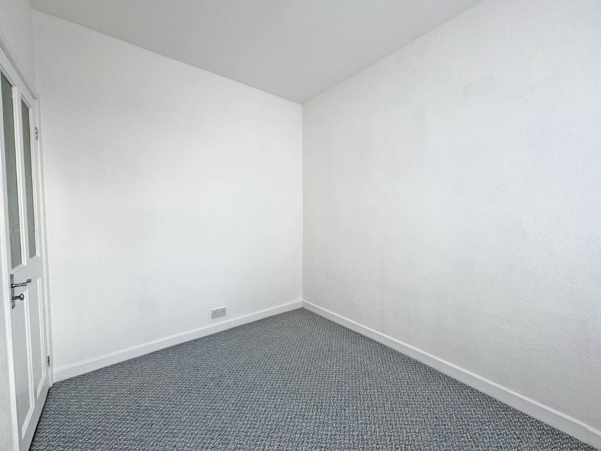 Milnrow Road, Shaw, Image 10