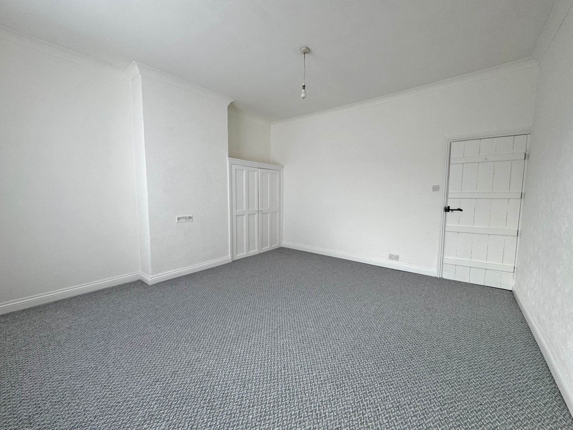 Milnrow Road, Shaw, Image 8