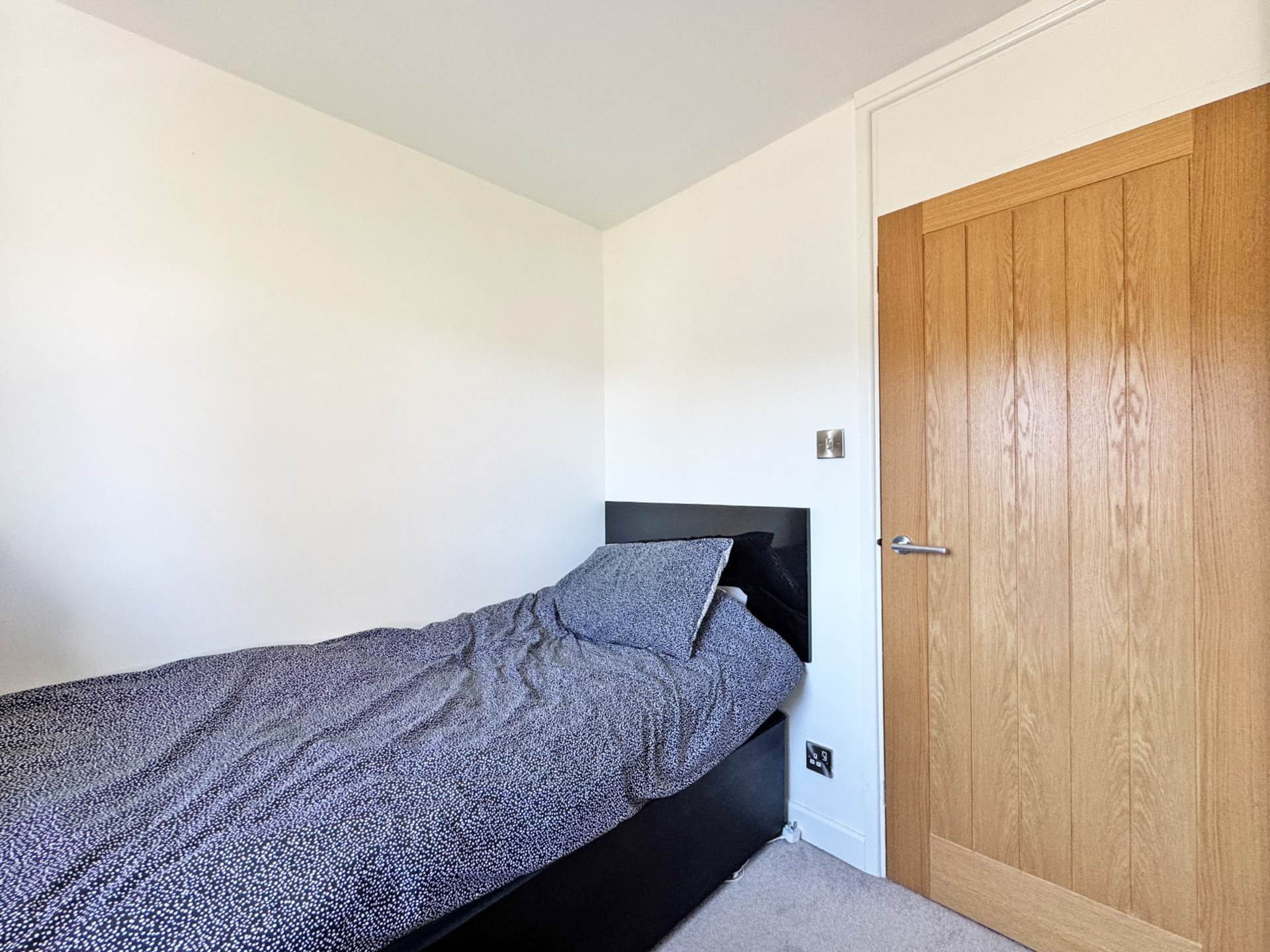 Wells Road, Sholver, Image 15