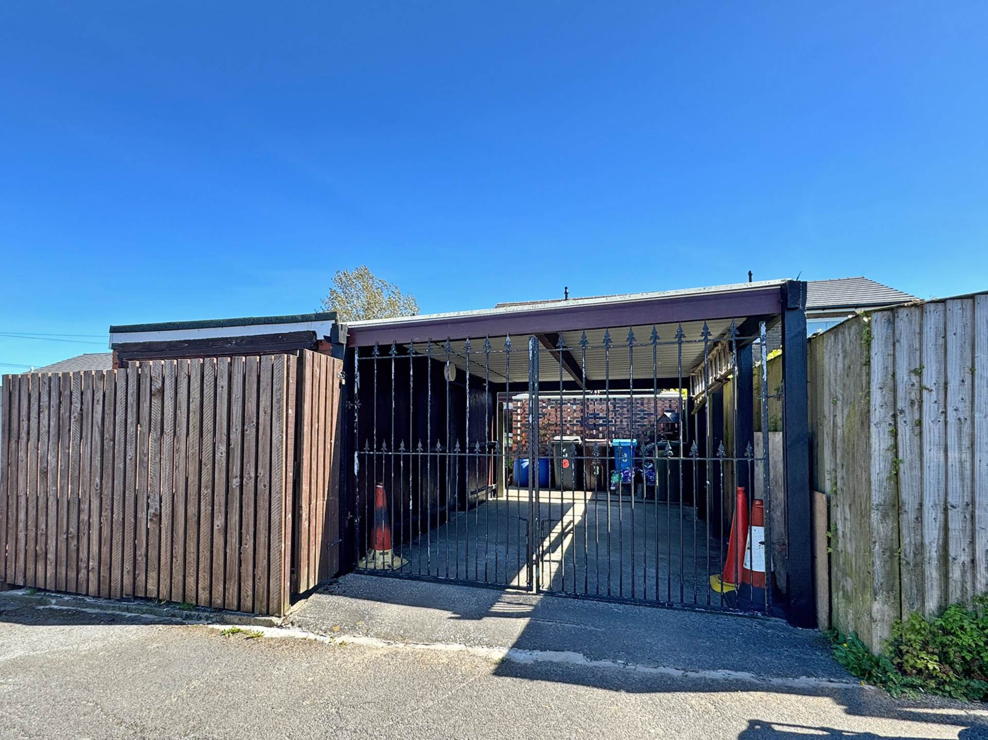 Wells Road, Sholver, Image 21