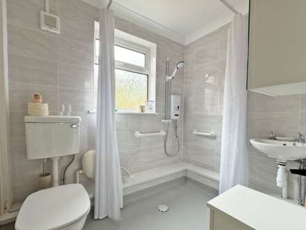 Derwent Drive, Shaw, Image 11