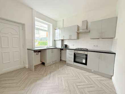 Ripponden Street, Watersheddings, Image 4