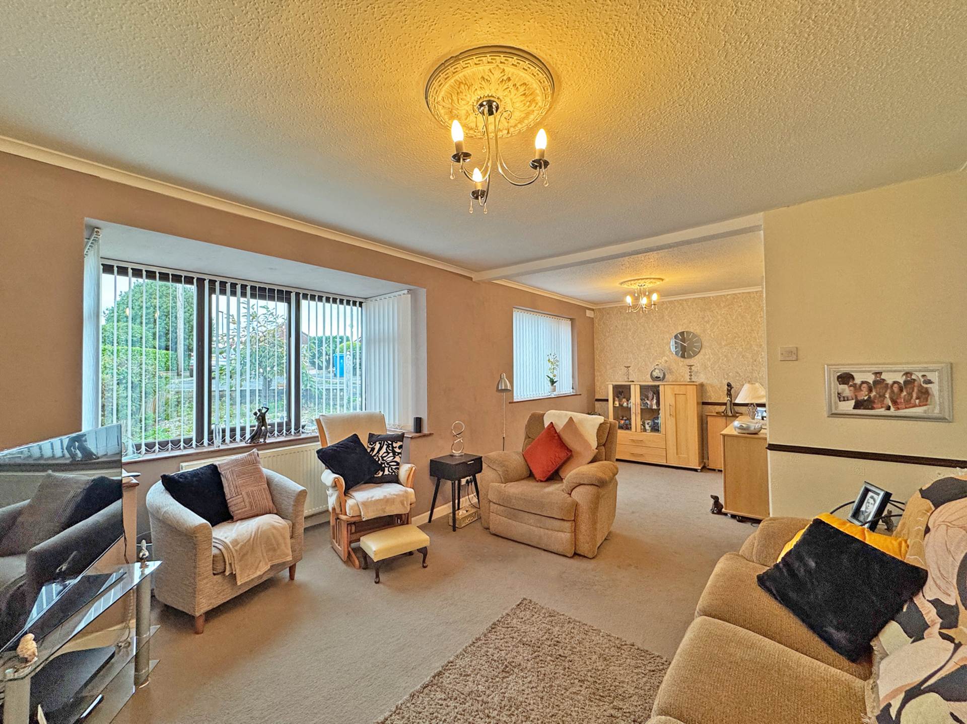Clevelands Close, High Crompton, Image 3