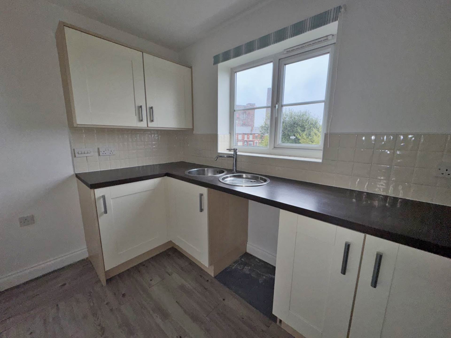 Rosebay Close, Royton, Image 3