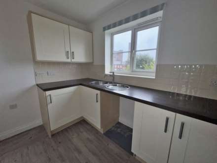 Rosebay Close, Royton, Image 3