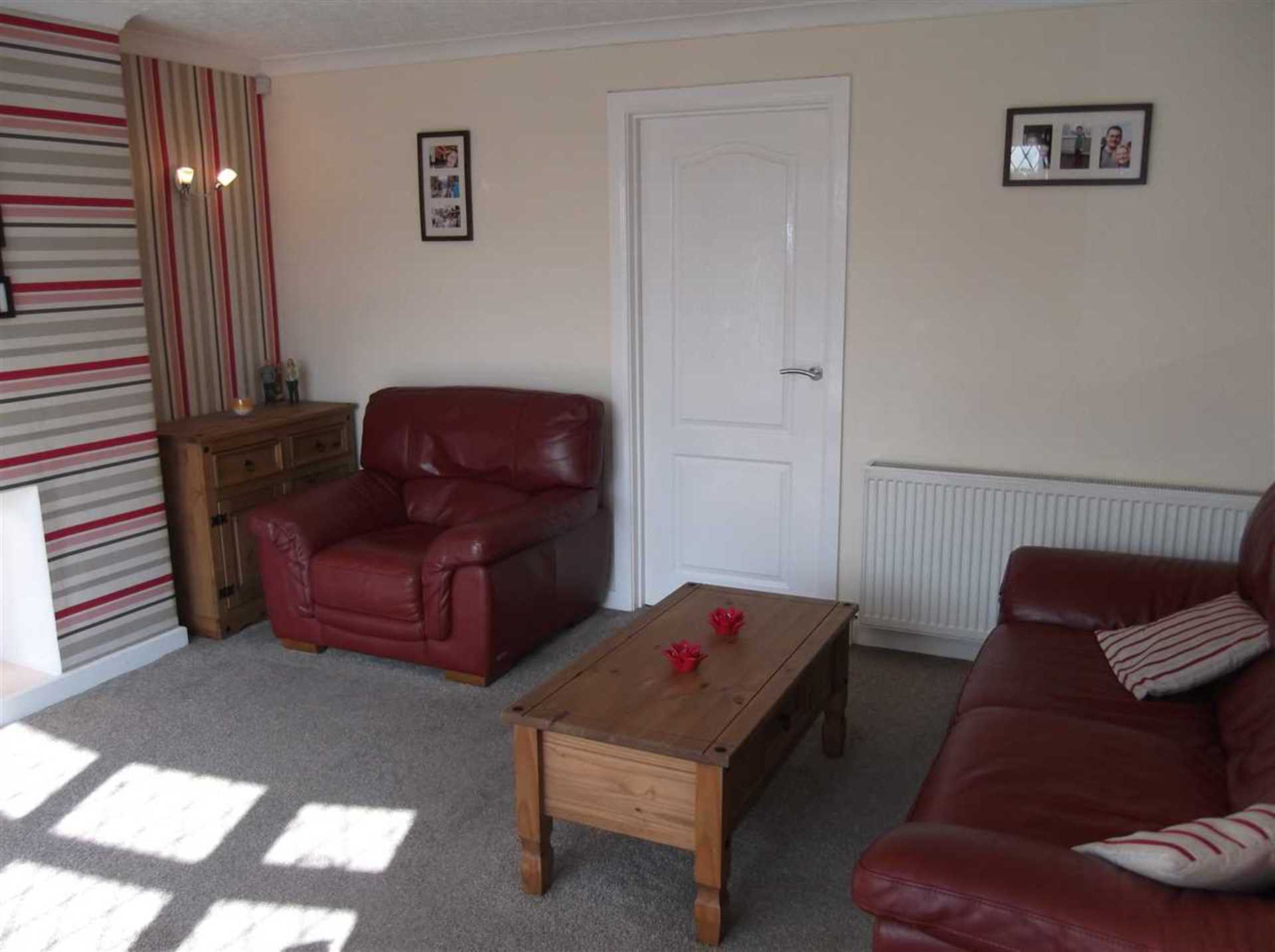 Lea View, Royton, Image 5