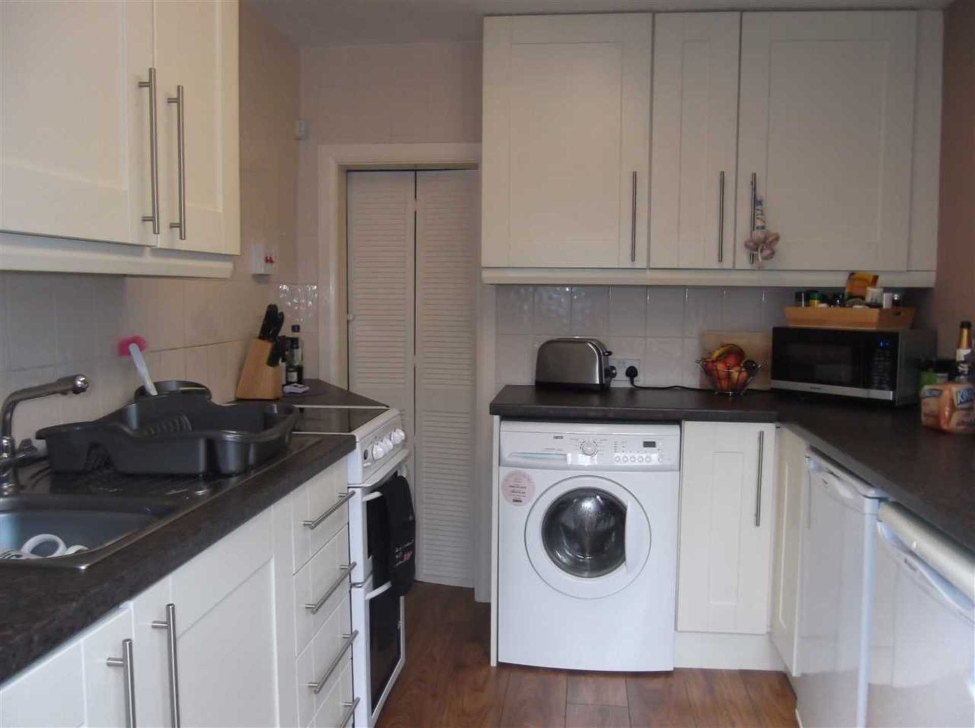 Lea View, Royton, Image 6