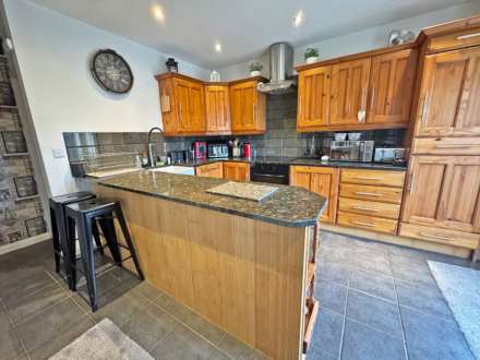 Lindsay Close, Moorside, Oldham, Image 4