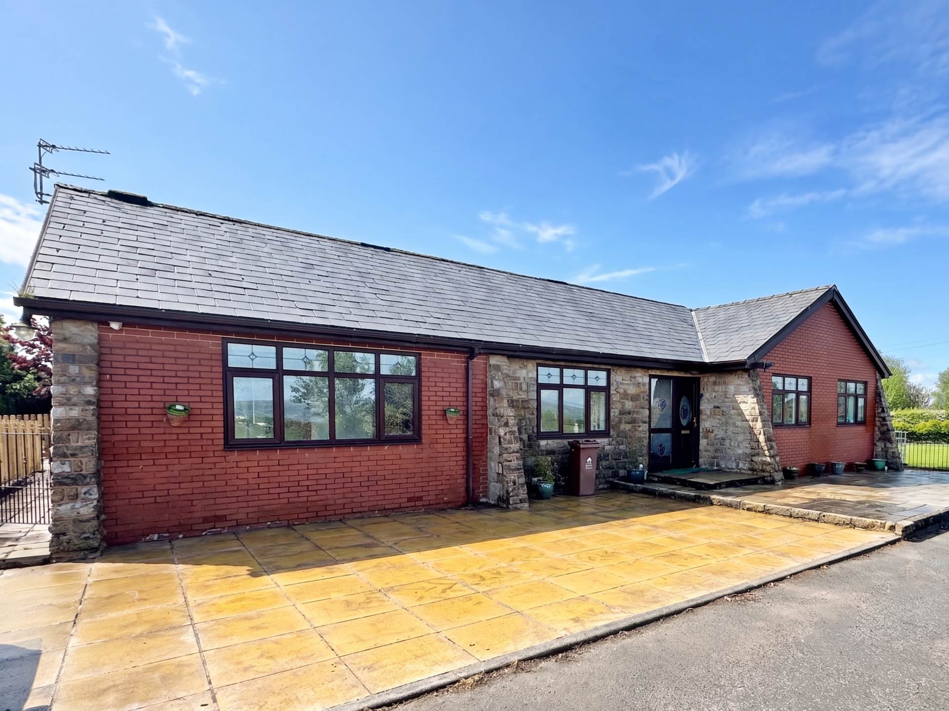 Thornham Road, Royton, Image 1