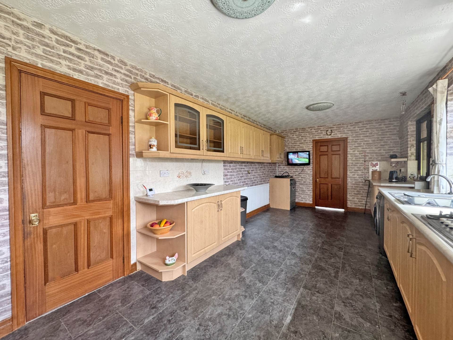 Thornham Road, Royton, Image 6