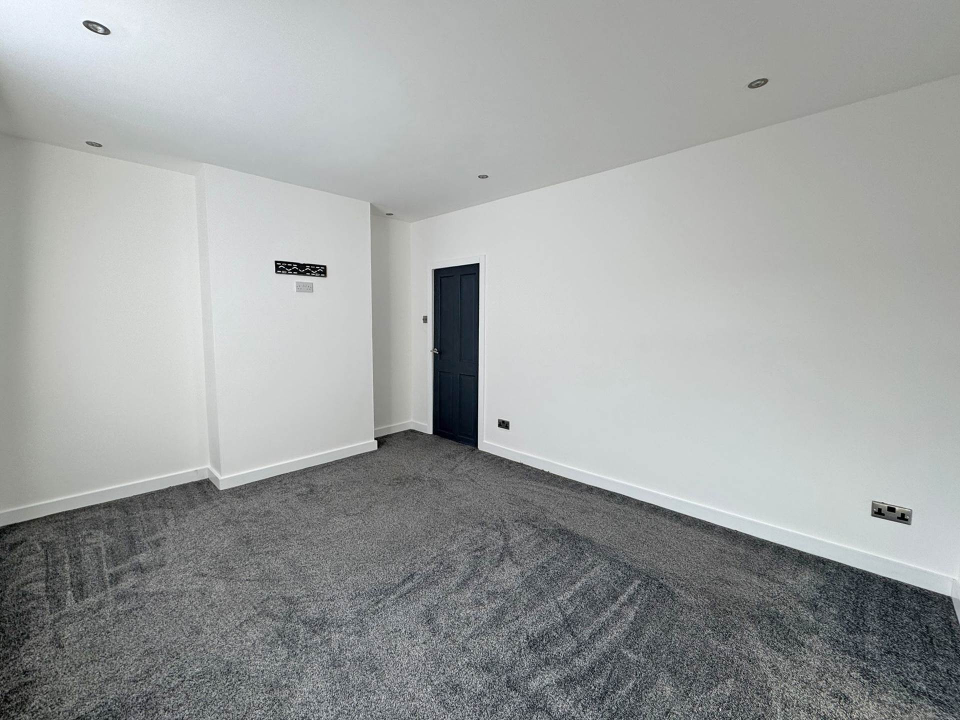 Queen Street, Shaw, Image 10