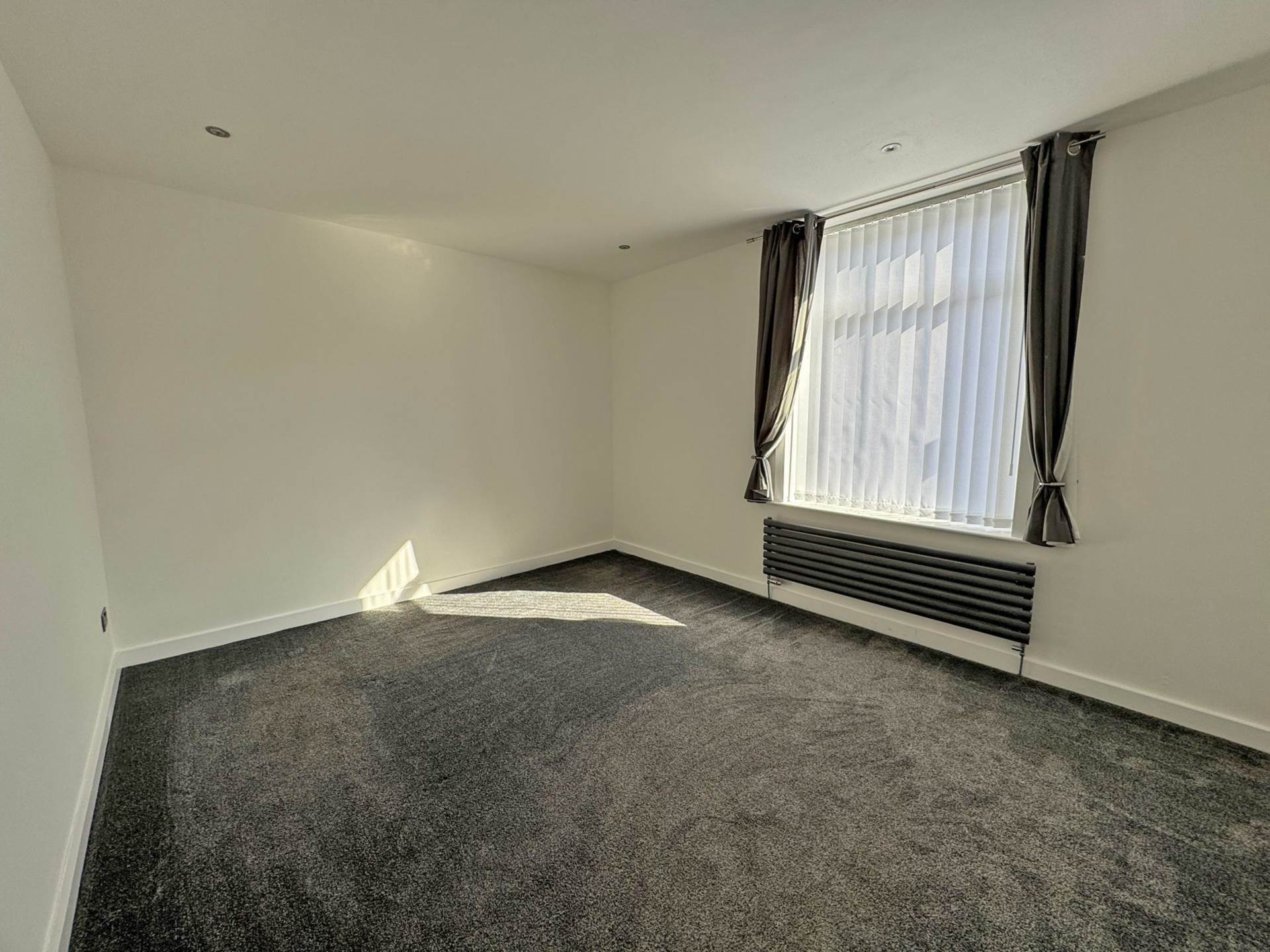 Queen Street, Shaw, Image 11