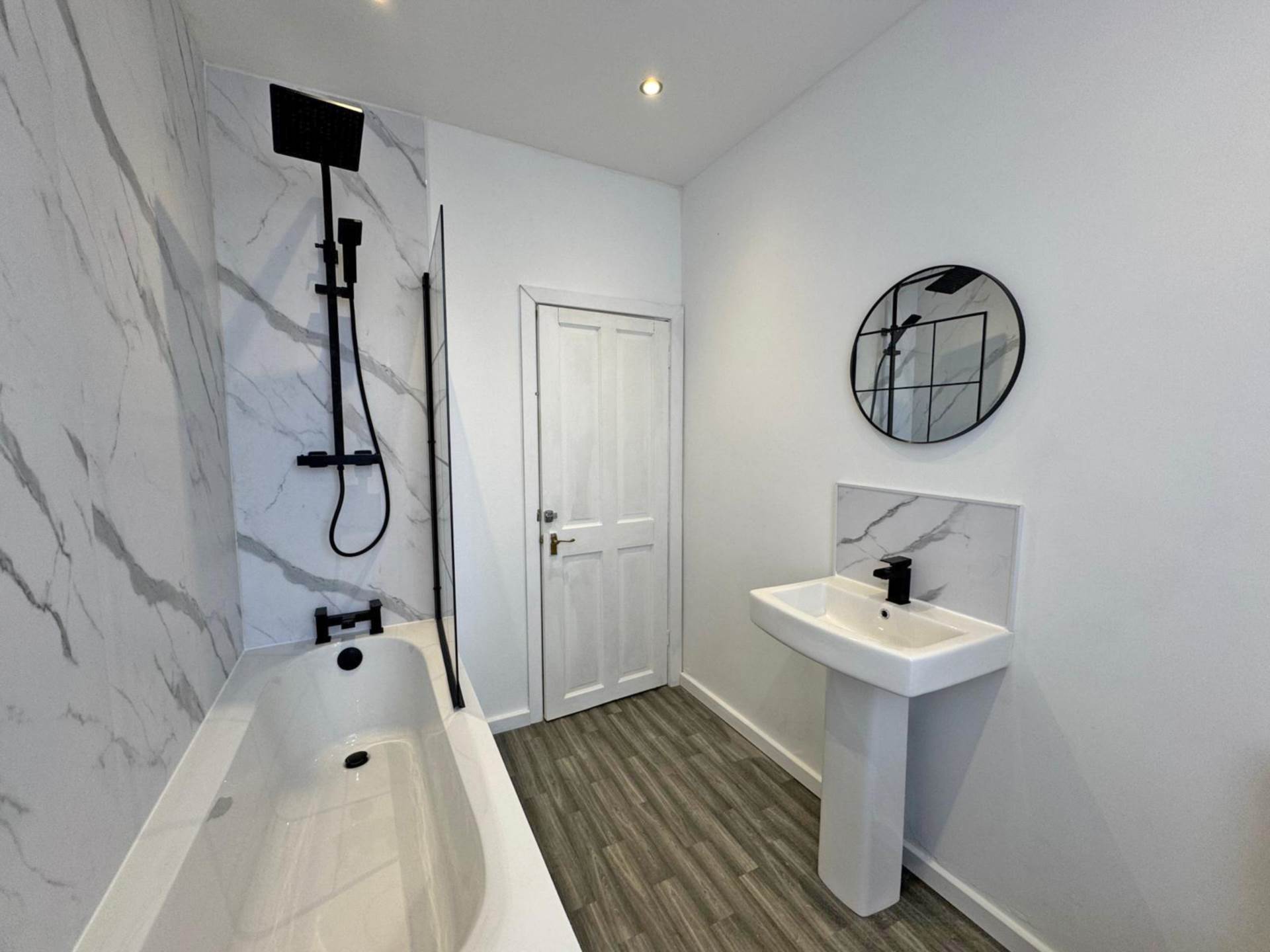 Queen Street, Shaw, Image 15