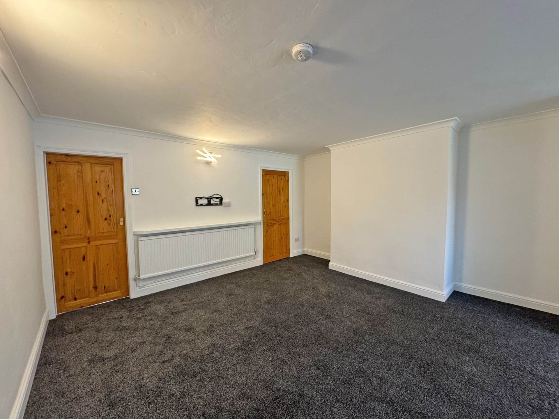 Queen Street, Shaw, Image 5