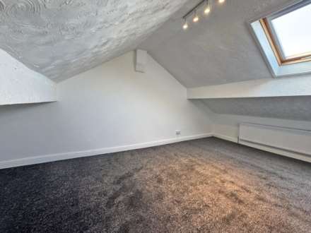 Queen Street, Shaw, Image 20