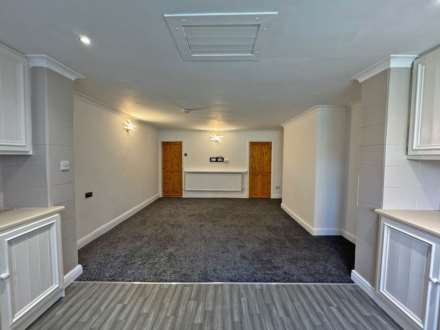 Queen Street, Shaw, Image 8