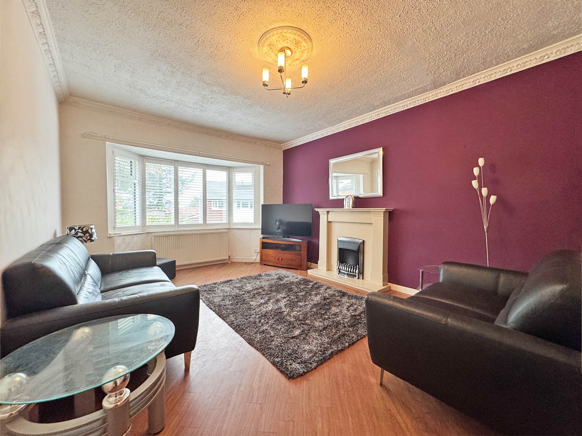 Manor Road, Shaw, Image 3