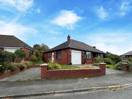 Manor Road, Shaw, Image 2