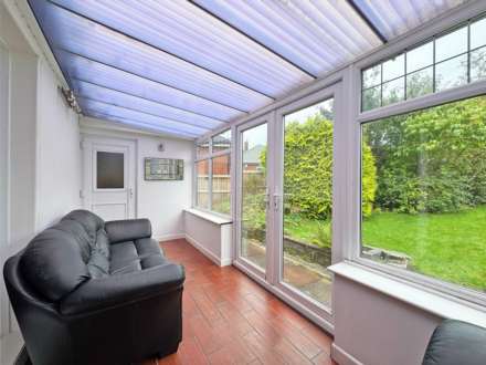 Manor Road, Shaw, Image 9