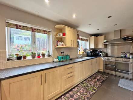 Highfield Drive, Royton, Image 5