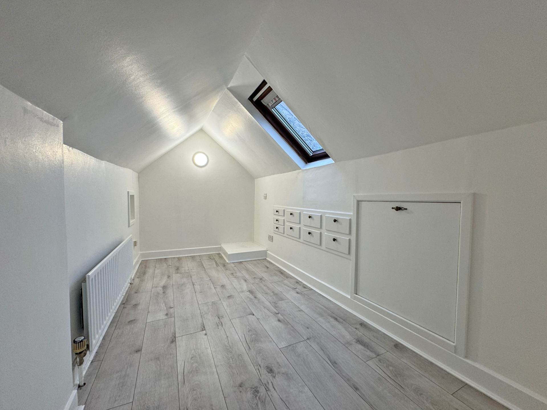 King Street, Delph, Image 18