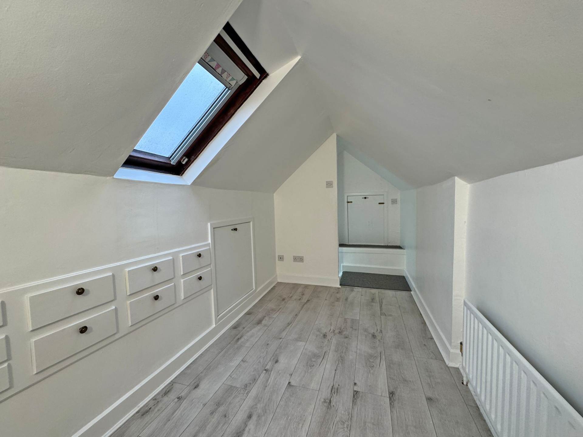 King Street, Delph, Image 19