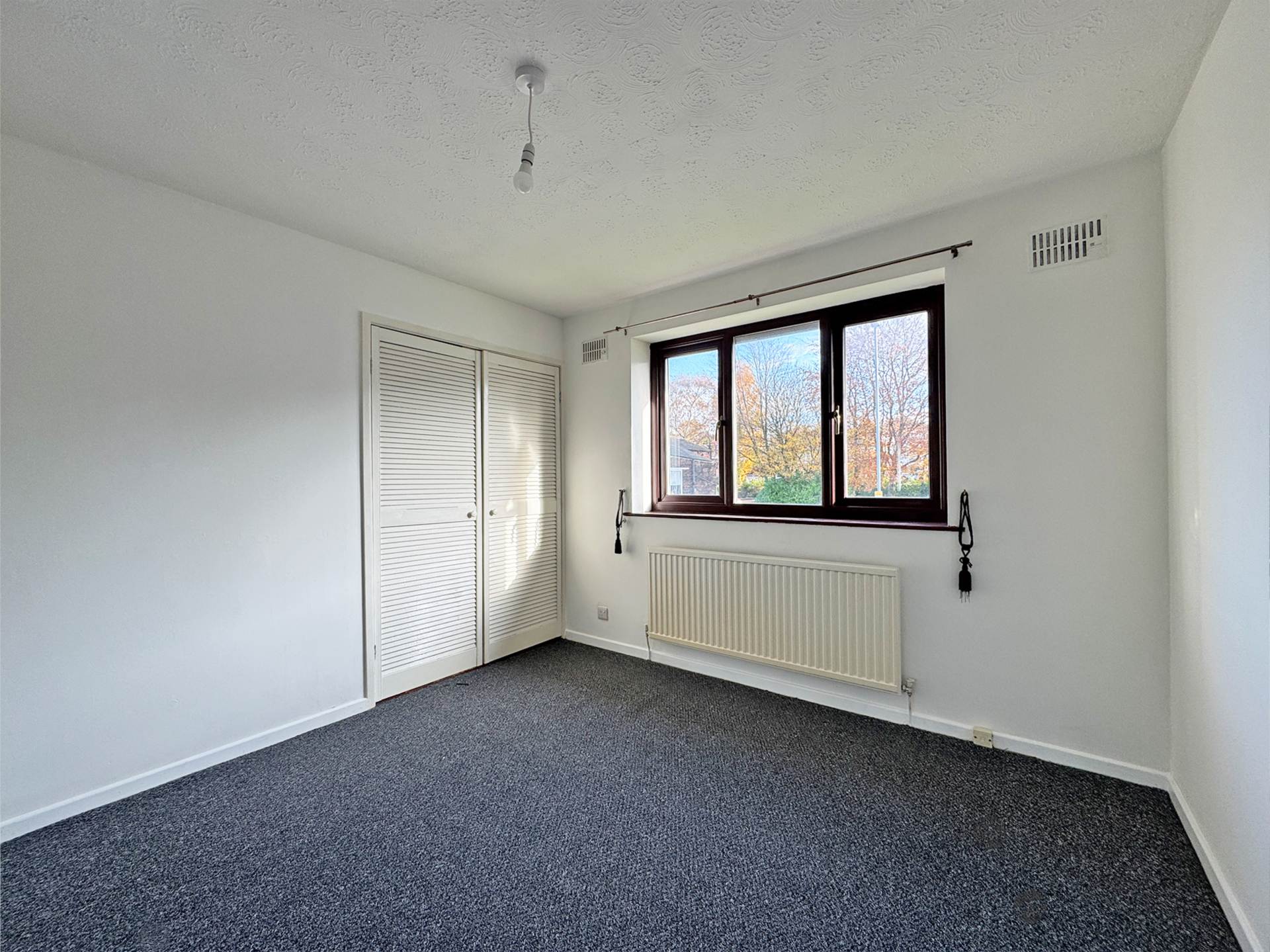 Oldham Road, Royton, Image 5