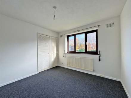 Oldham Road, Royton, Image 5